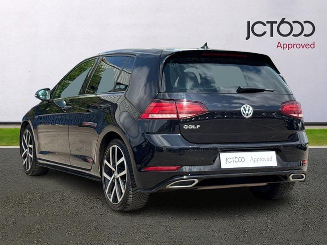 VOLKSWAGEN Golf Photo 3