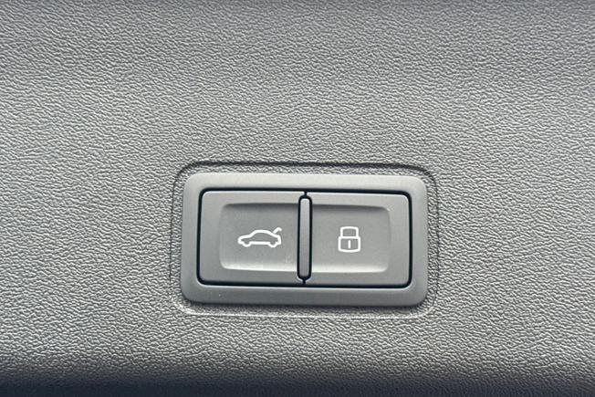 AUDI Q3 Photo 28