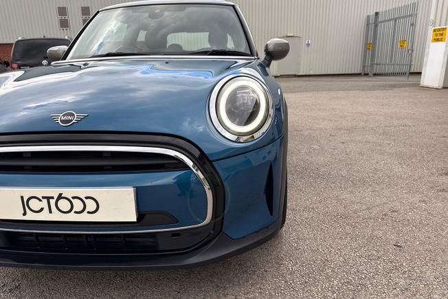 MINI Hatch Photo 29
