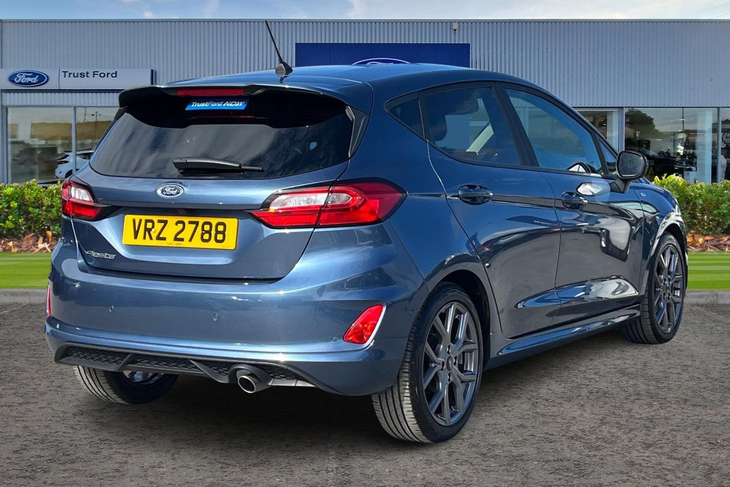 Ford FIESTA Photo 3