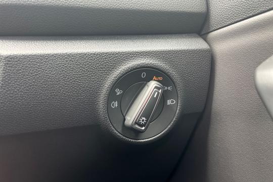 Volkswagen T-roc Photo autoimg-85fc6028bc0bb98cb98c2b1ef8b3d8a9ee1fb9d6.jpg
