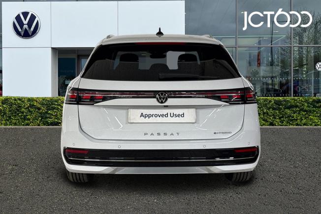VOLKSWAGEN Passat Photo 7