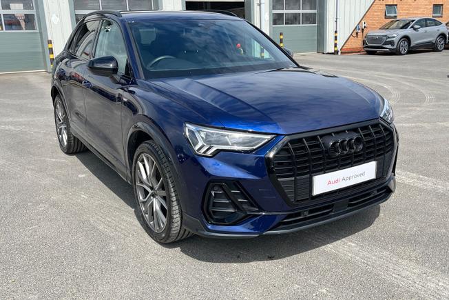 AUDI Q3 Photo 22