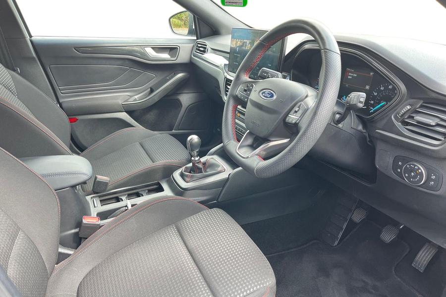 Ford FOCUS Photo autoimg-85ff18f69748163e741e5fb26c90474a6c4e7233.jpg
