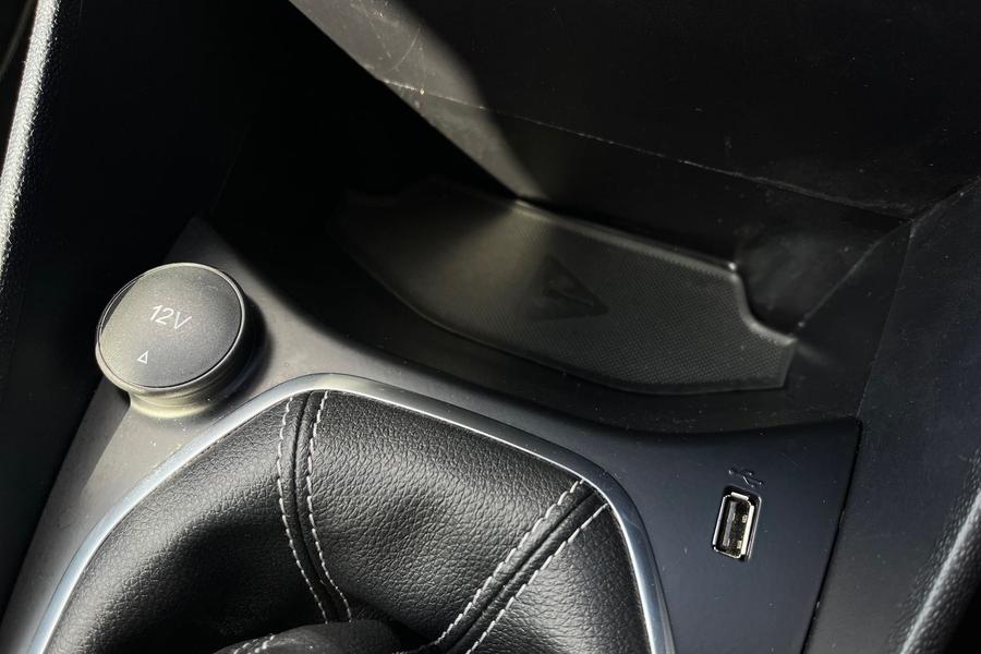 Ford Fiesta Photo autoimg-86034ac274462bffa83b088e683ffc326e5a9f1b.jpg
