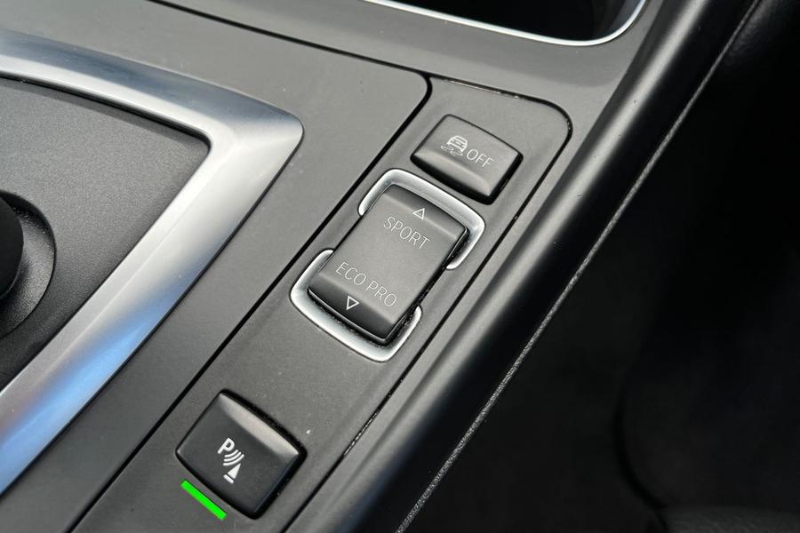 BMW 1 Series Photo autoimg-8603f88878bb37f4cf97d2bcb3b71d080130d177.jpg