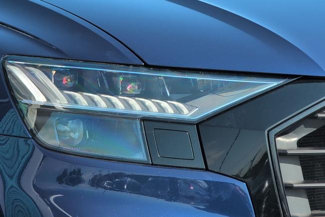 AUDI Q8 Photo 19