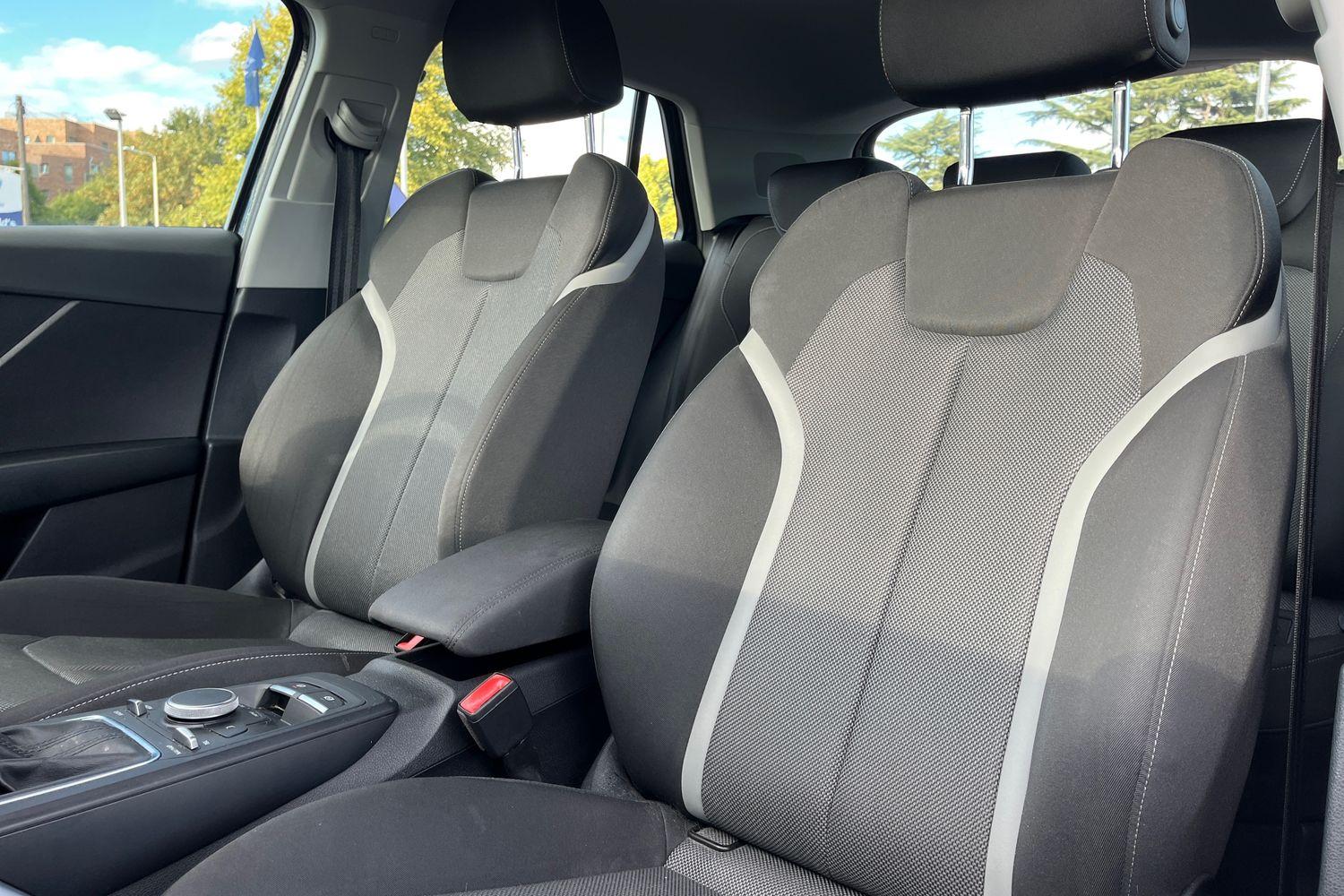 Audi Q2 Photo 18