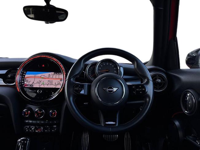 MINI Hatch Photo 11