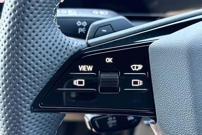 AUDI Q6 E-Tron Photo 16
