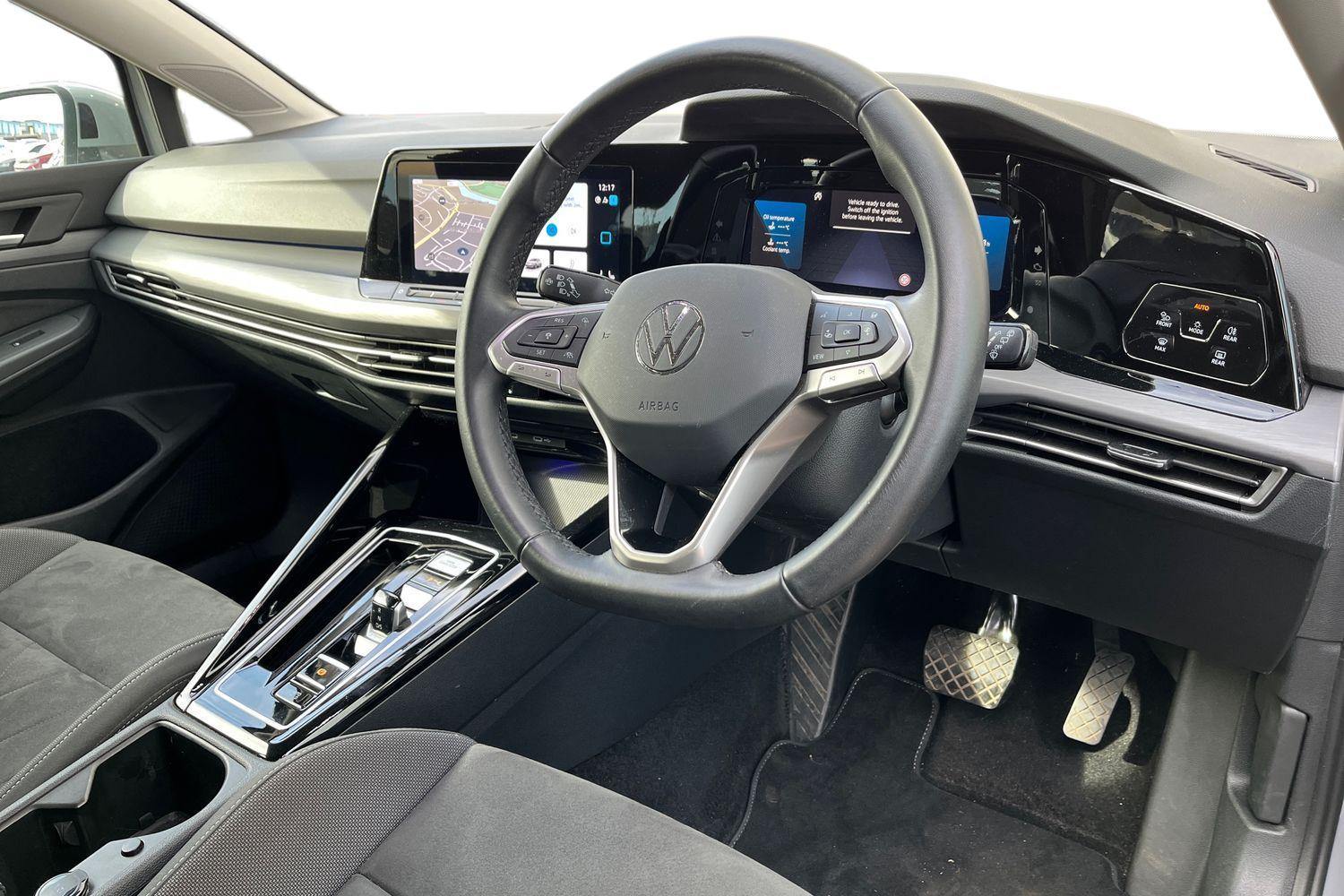 Volkswagen Golf Photo 8
