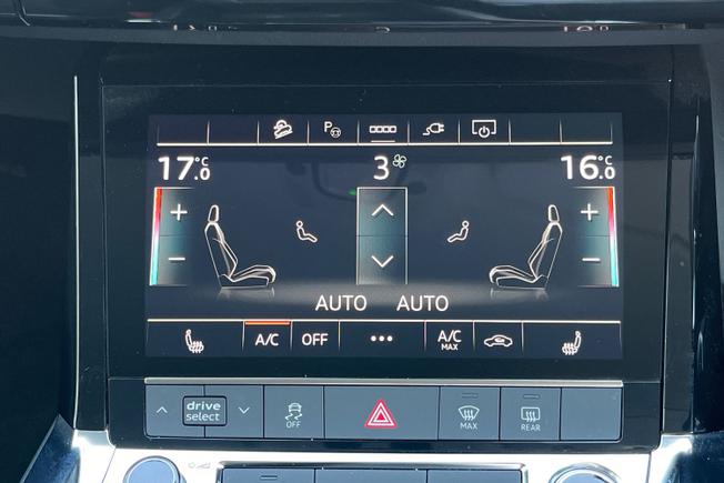 Audi E-TRON Photo 30