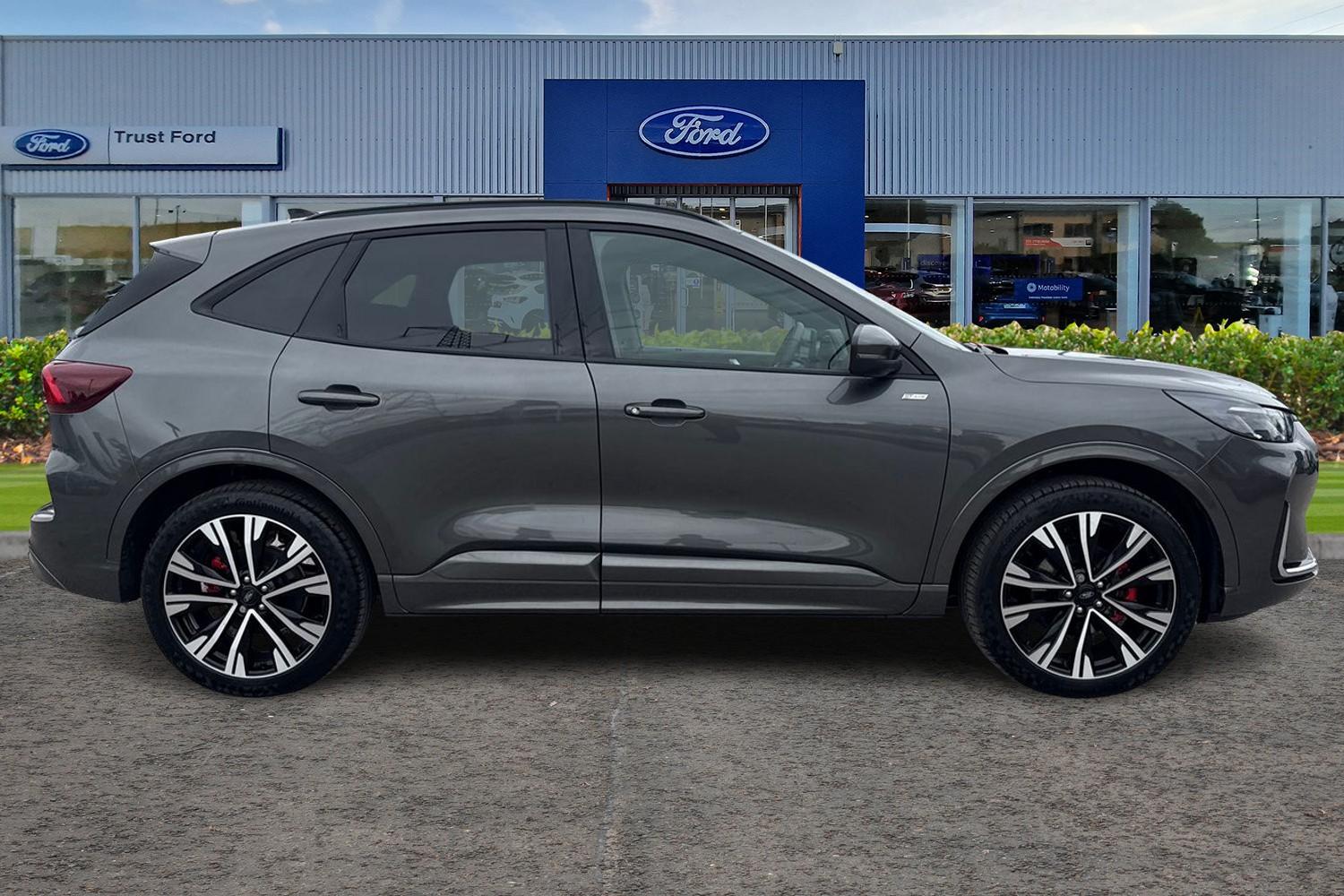 Ford KUGA Photo 2