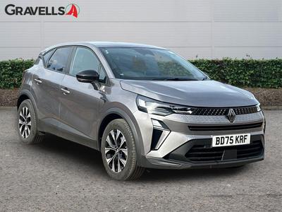 Used 2025 Renault CAPTUR 1.8 E-TECH evolution SUV 5dr Petrol Hybrid Auto Euro 6 (s/s) (160 ps) Grey at Gravells