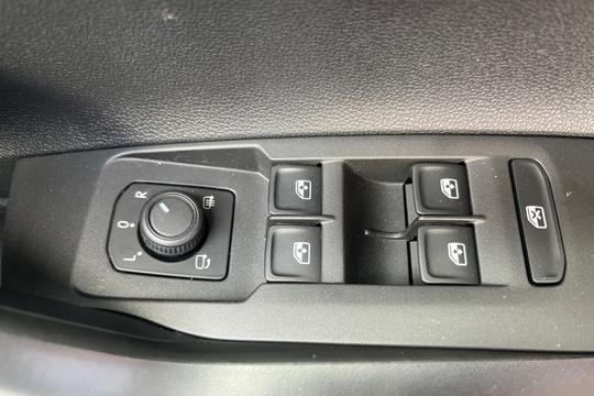 Volkswagen Polo Photo autoimg-861e369216107f8366f47873aa06eaf83e24a486.jpg