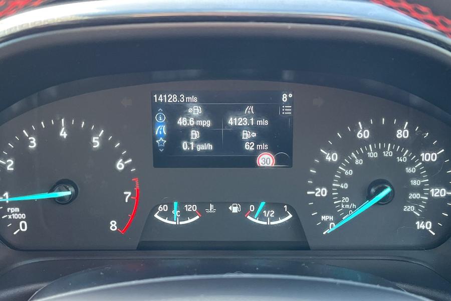 Ford FIESTA Photo autoimg-861f80717b76e460a9ec8c2d7e31a2dc083d4406.jpg