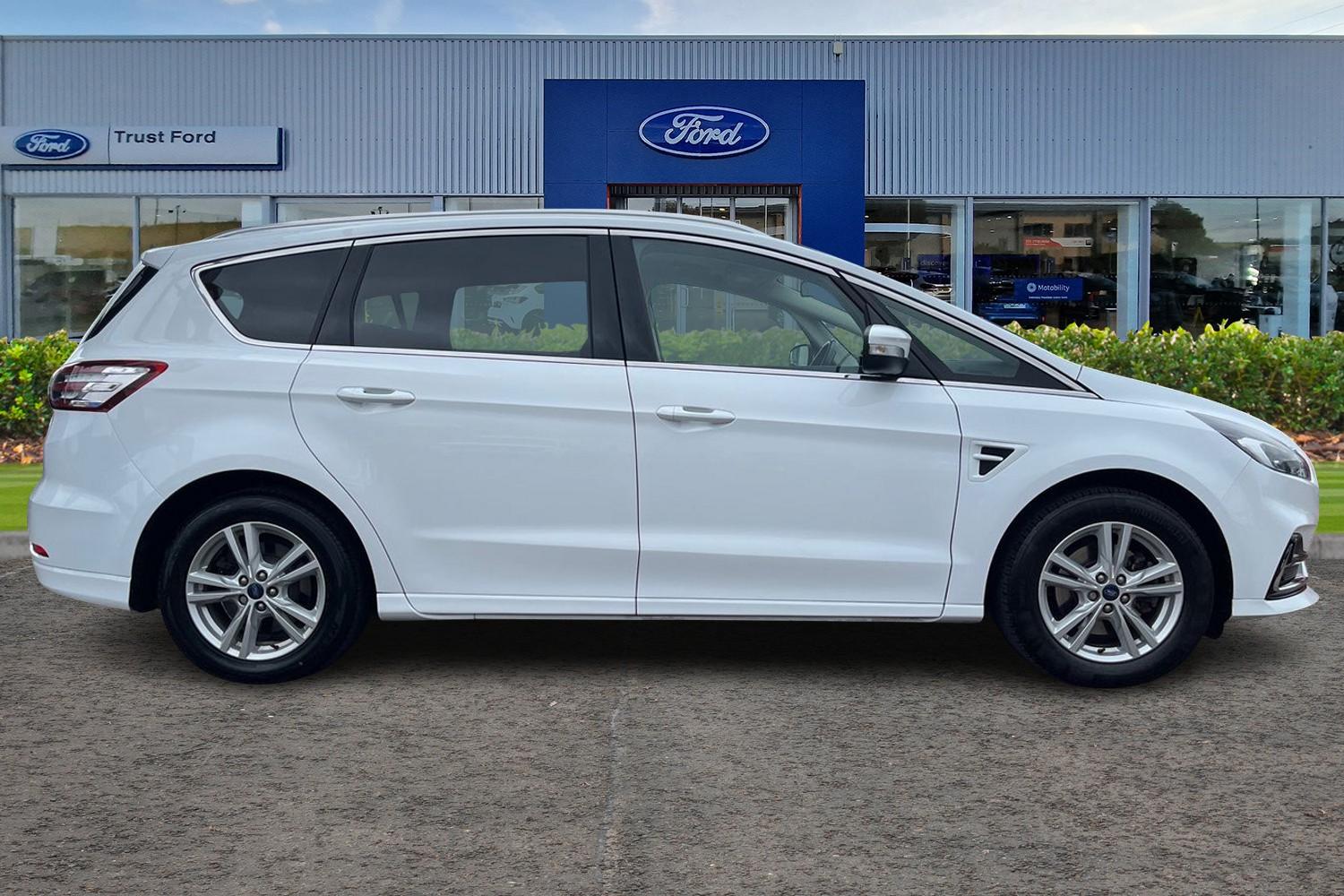 Ford S-MAX Photo 2