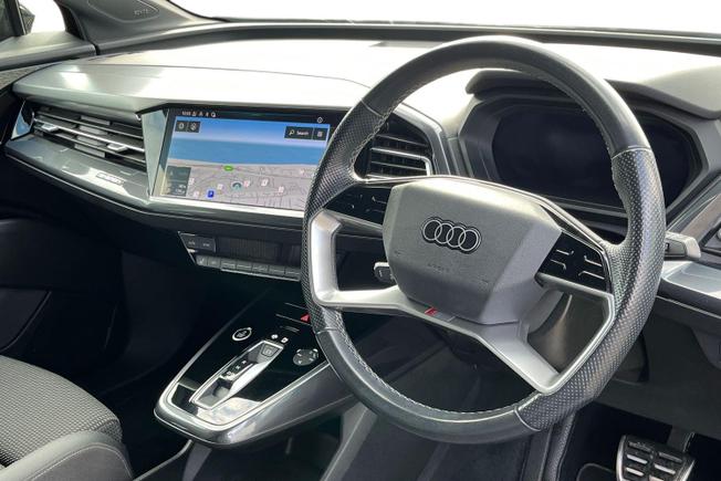 AUDI Q4 E-Tron Photo 6