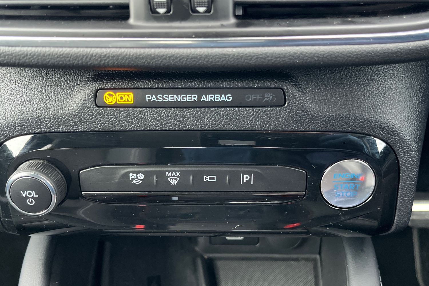 Ford KUGA Photo 37