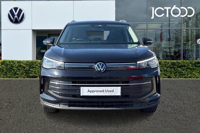 VOLKSWAGEN Tiguan Photo 8