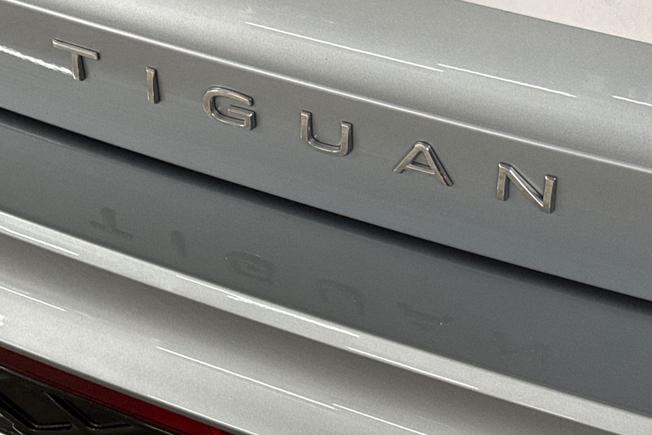 VOLKSWAGEN Tiguan Photo 37