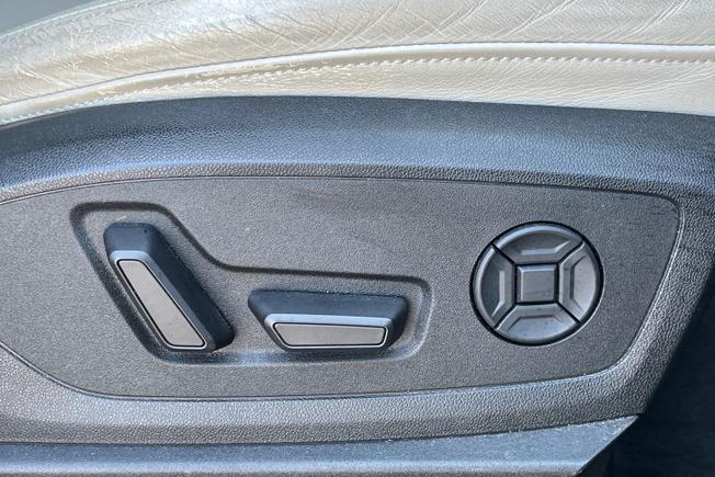 AUDI e-tron Photo 26