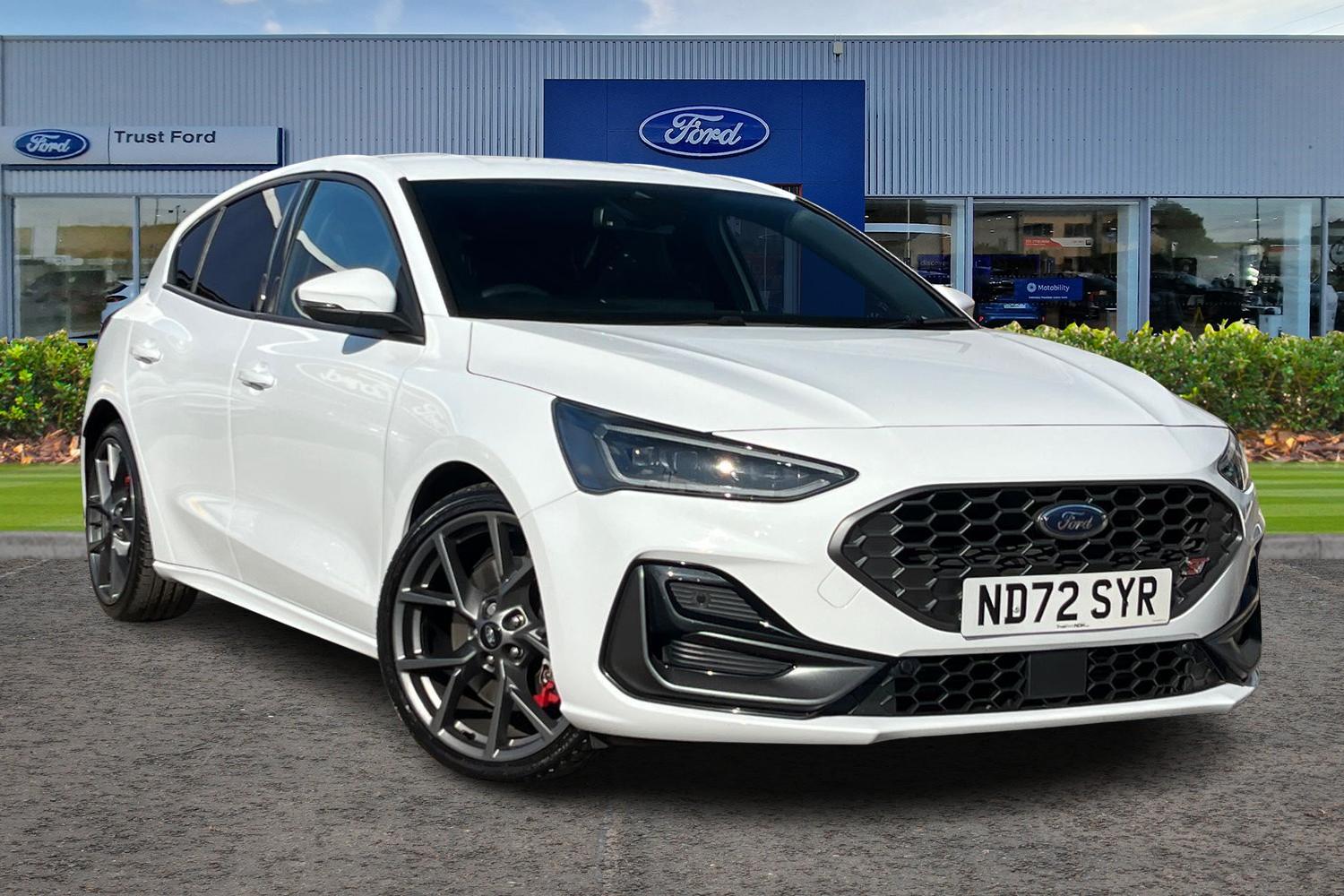 Ford FOCUS Photo 0