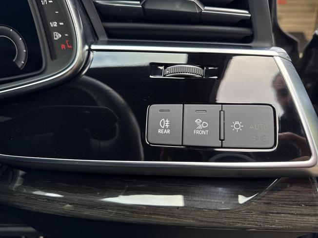 AUDI Q7 Photo 31