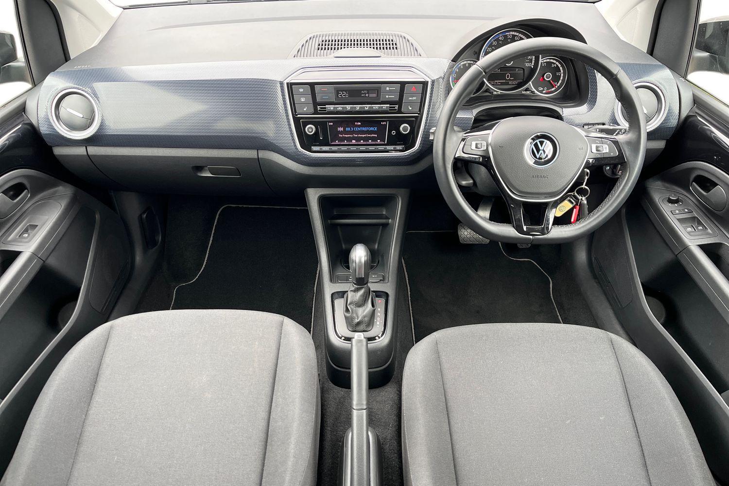 Volkswagen UP Photo 9