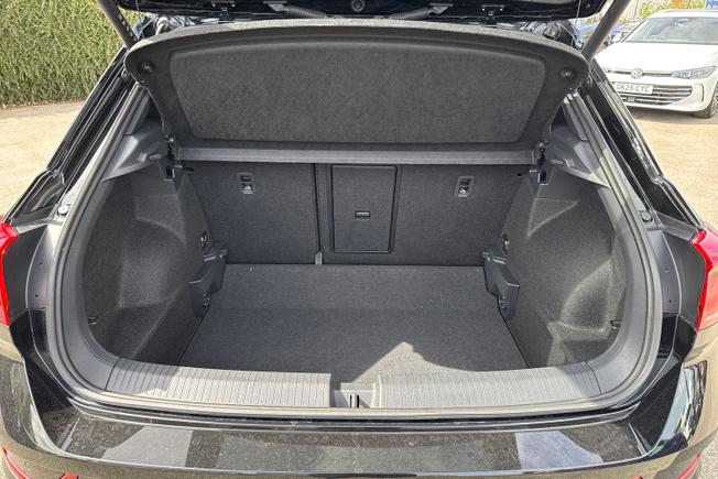 VOLKSWAGEN T-Roc Photo 12