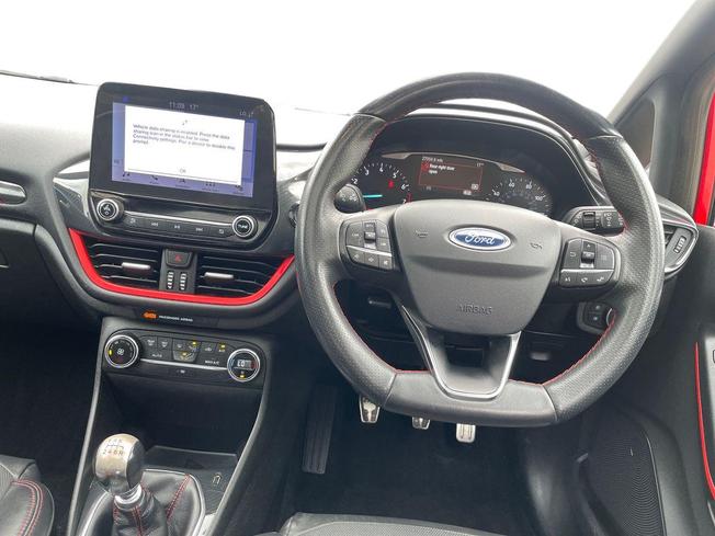 FORD Fiesta Photo 11