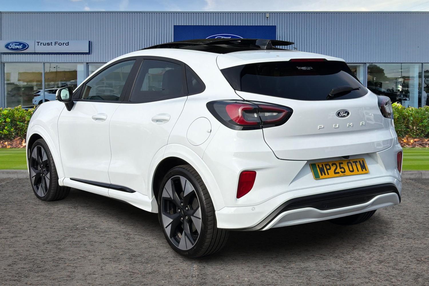Ford Puma Gen-E Photo 1