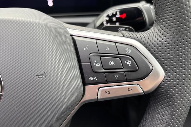 VOLKSWAGEN Tiguan Photo 17
