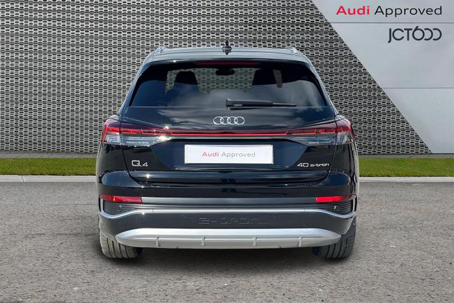 Audi Q4 e-tron Photo 7
