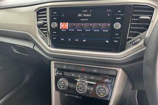 Volkswagen T-roc Photo autoimg-863e78cb1358aacf952fa950ab3ed587b6850016.jpg