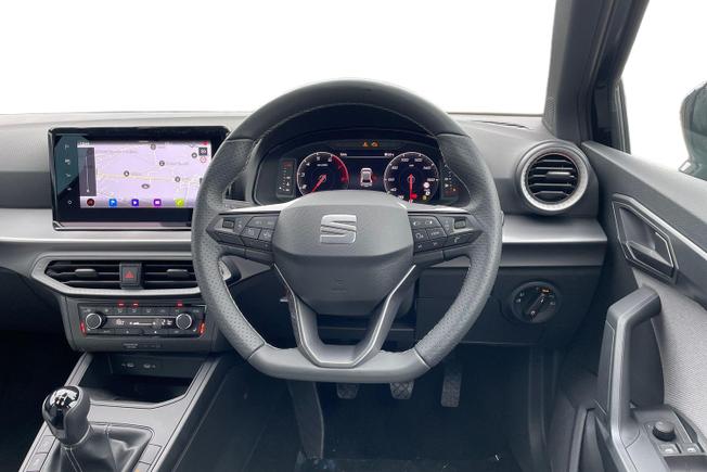 SEAT Ibiza Photo 11