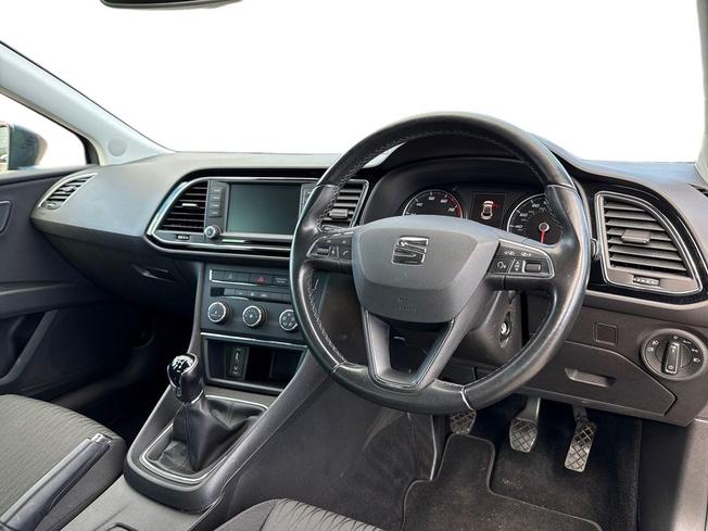 SEAT Leon Photo 6