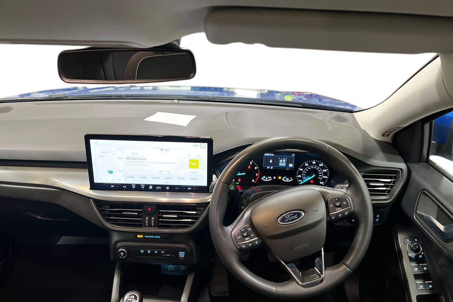 Ford FOCUS Photo 10