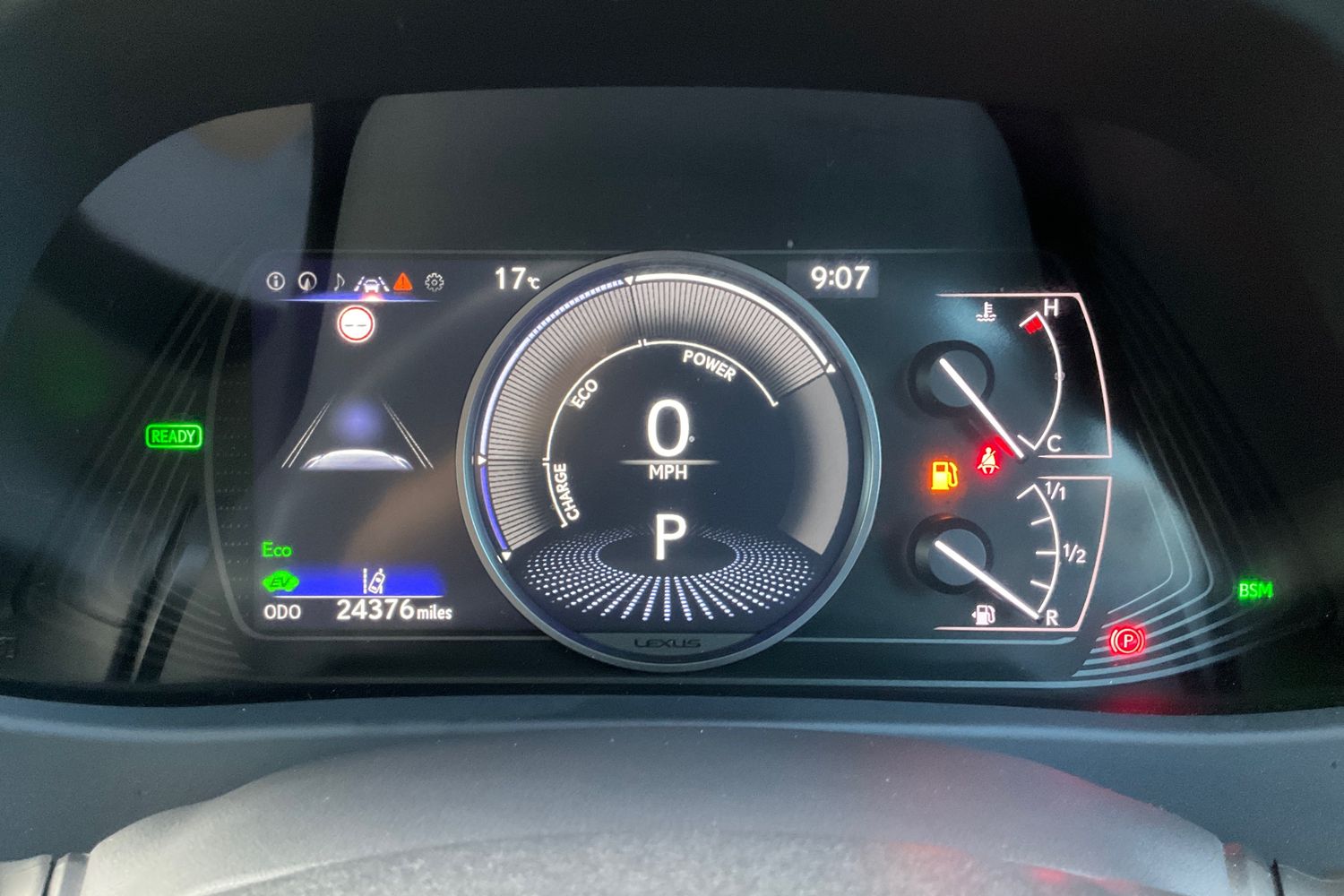Lexus UX Photo 12