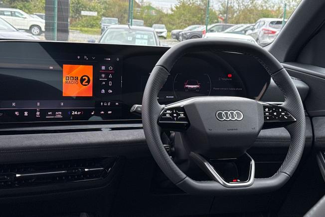 AUDI Q6 E-Tron Photo 27