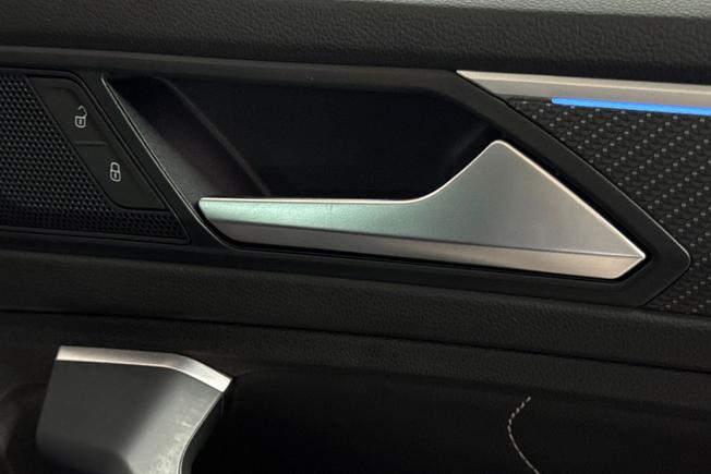 VOLKSWAGEN Tiguan Photo 27
