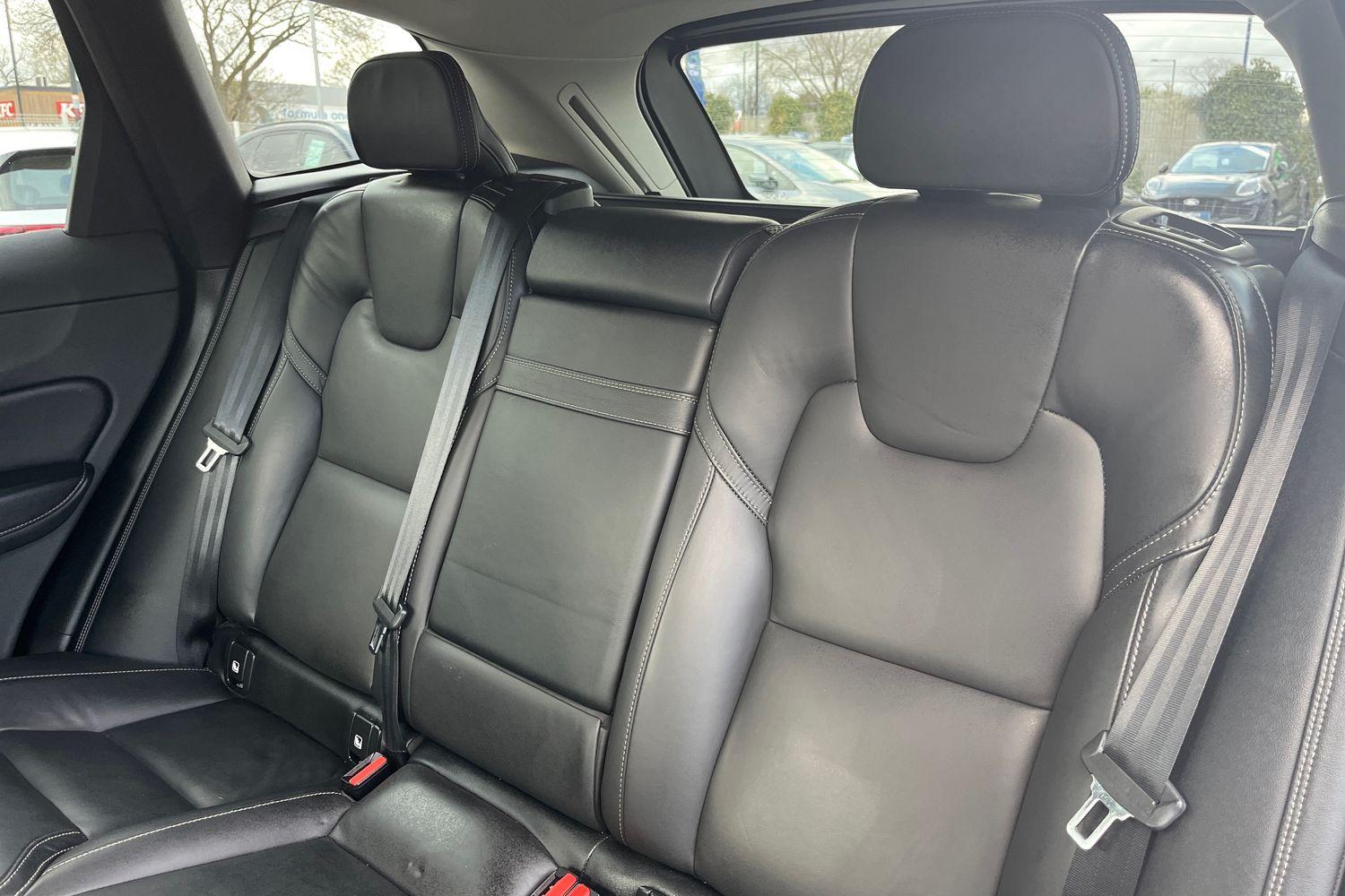 Volvo XC60 Photo 19