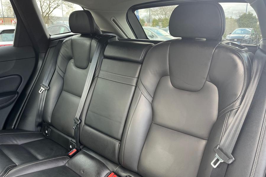 Volvo XC60 Photo autoimg-864e8bcd4e2995a14c504e9bb4647f6f31e9839b.jpg