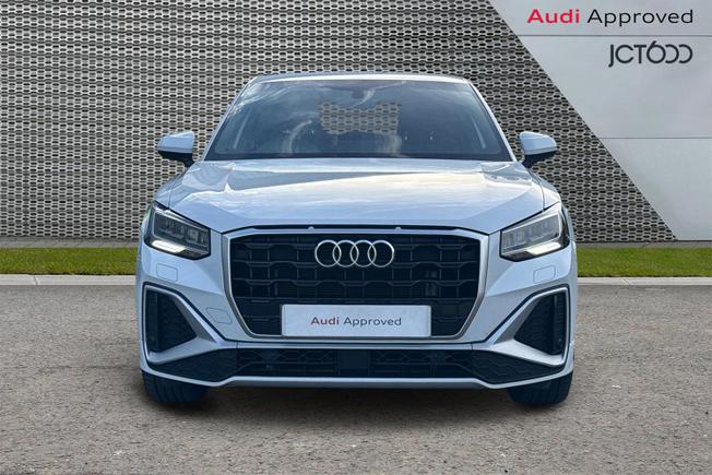 Audi Q2 Photo 8