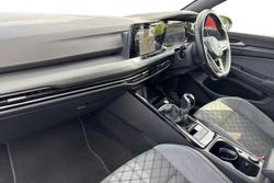 VOLKSWAGEN Golf Photo 2