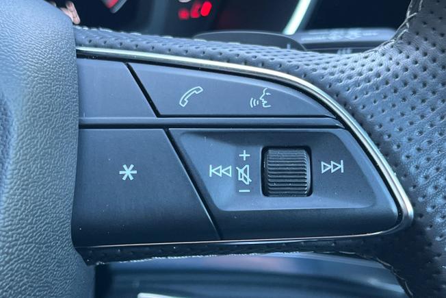 Audi Q3 Photo 17