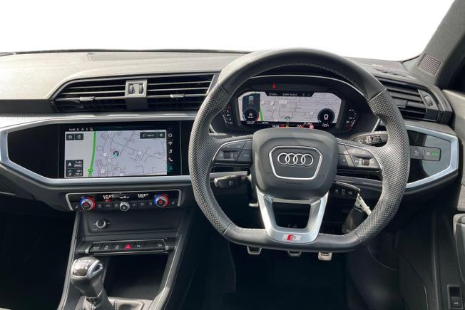 AUDI Q3 Photo 11