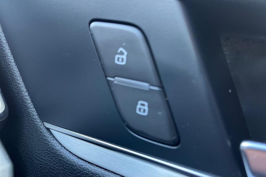 Audi Q5 Photo autoimg-86562e5d0f3520c5a373992a80480f451de31a12.jpg