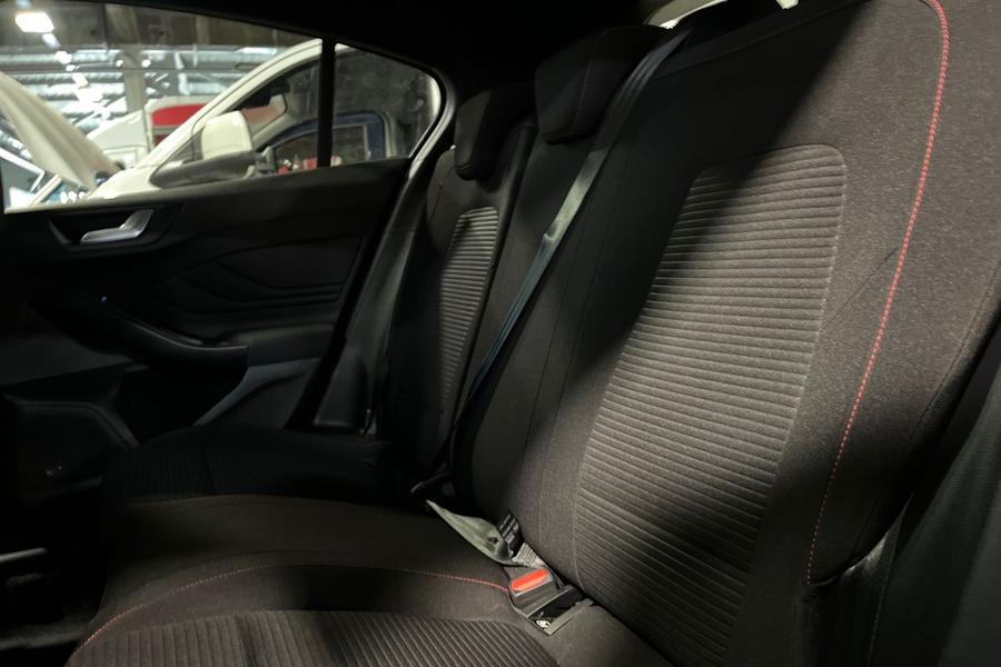 Ford Focus Photo autoimg-8657be96438772320545d94905c36637d850c00f.jpg