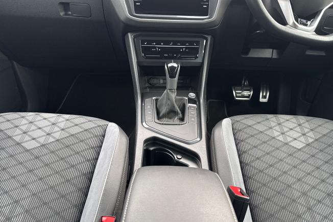 VOLKSWAGEN Tiguan Photo 37